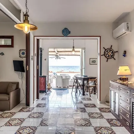 Casa Giorgio, Relais Con Ampia Terrazza Privata Sul Mare *