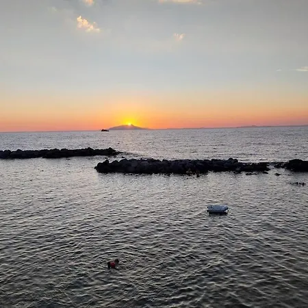 Casa Giorgio, Relais Con Ampia Terrazza Privata Sul Mare Apartment *