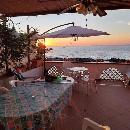 Apartment Casa Giorgio, Relais Con Ampia Terrazza Privata Sul Mare